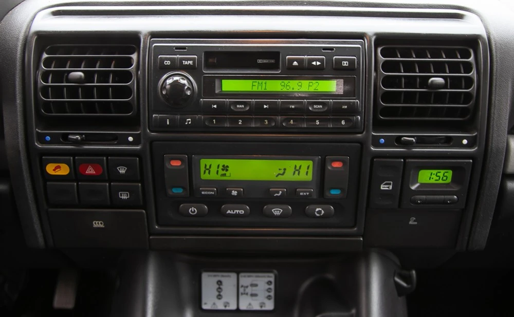 2004 Land Rover Discovery 2nd Gen - Image 17 of 19