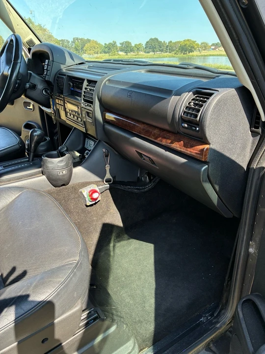 2004 Land Rover Discovery 2nd Gen - Image 13 of 21