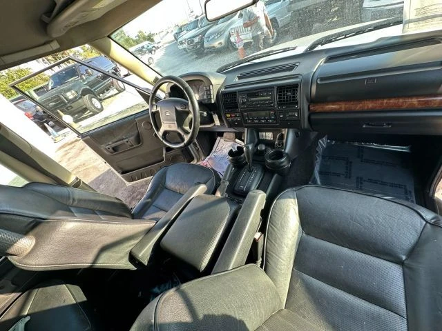 2004 Land Rover Discovery 2nd Gen - Image 10 of 12