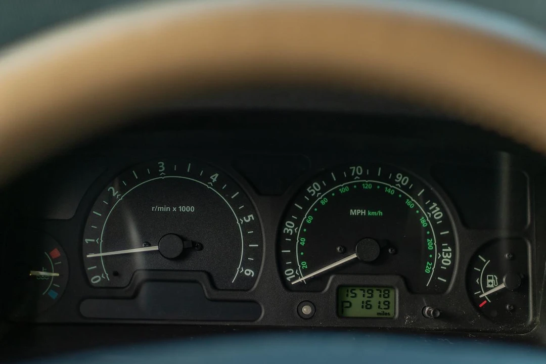 2004 Land Rover Discovery 2nd Gen - Image 18 of 31