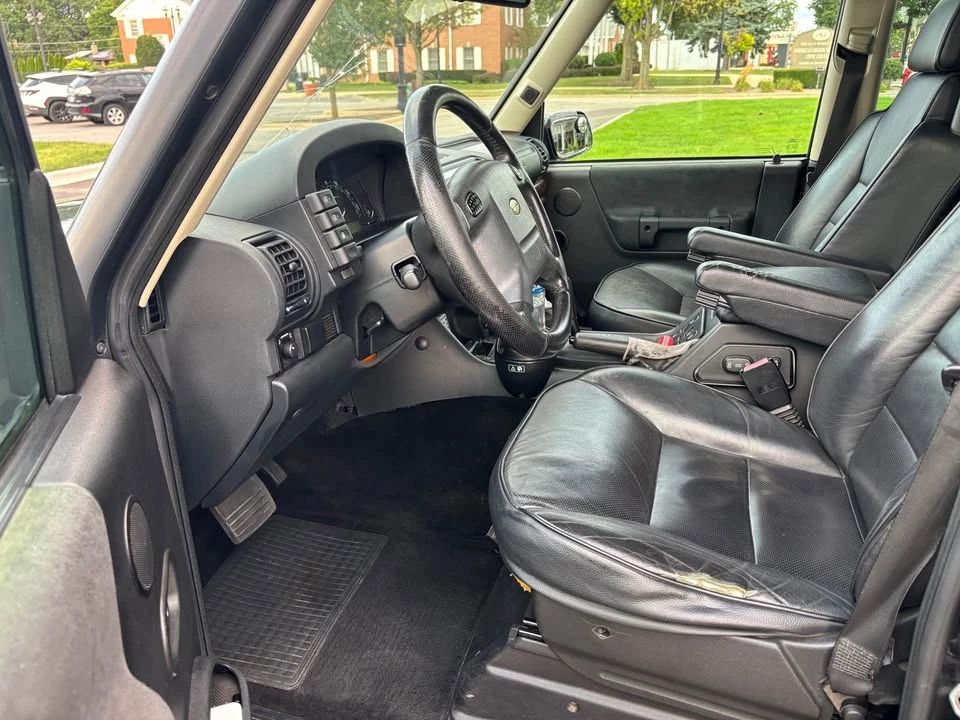 2004 Land Rover Discovery 2nd Gen - Image 10 of 13