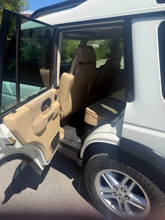 2004 Land Rover Discovery 2nd Gen - Image 9 of 10