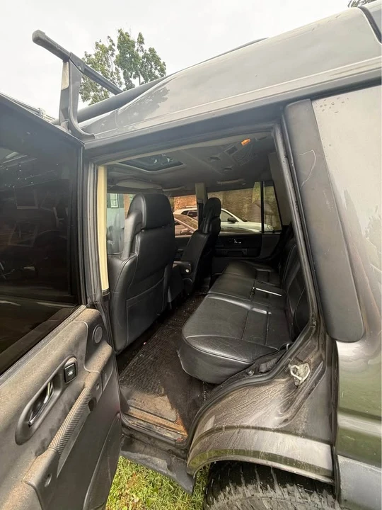 2004 Land Rover Discovery 2nd Gen - Image 11 of 14