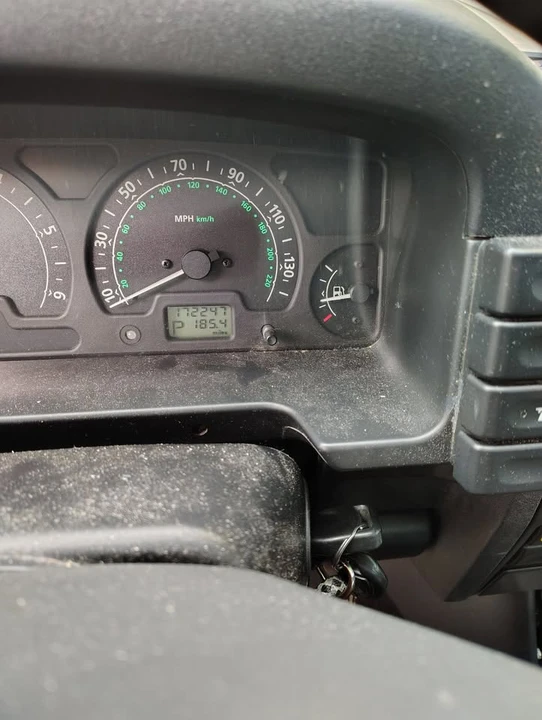 2004 Land Rover Discovery 2nd Gen - Image 16 of 17