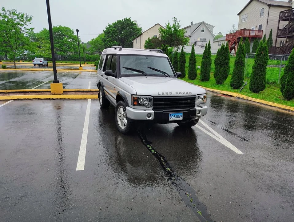 2004 Land Rover Discovery 2nd Gen - Image 3 of 17