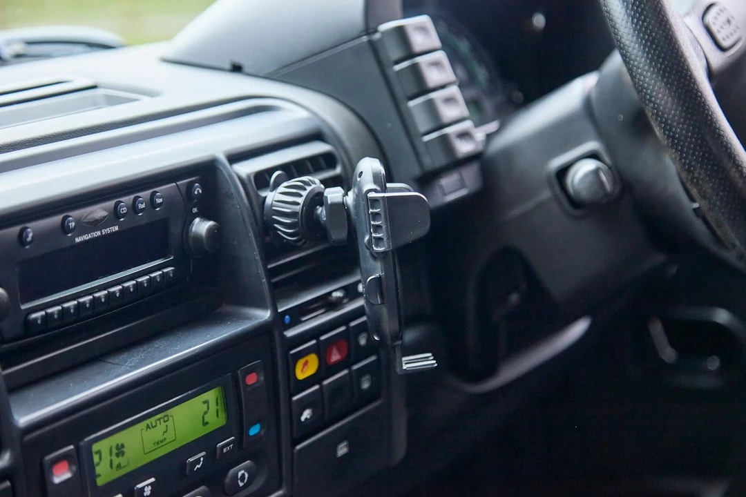 2004 Land Rover Discovery 2nd Gen - Image 25 of 30