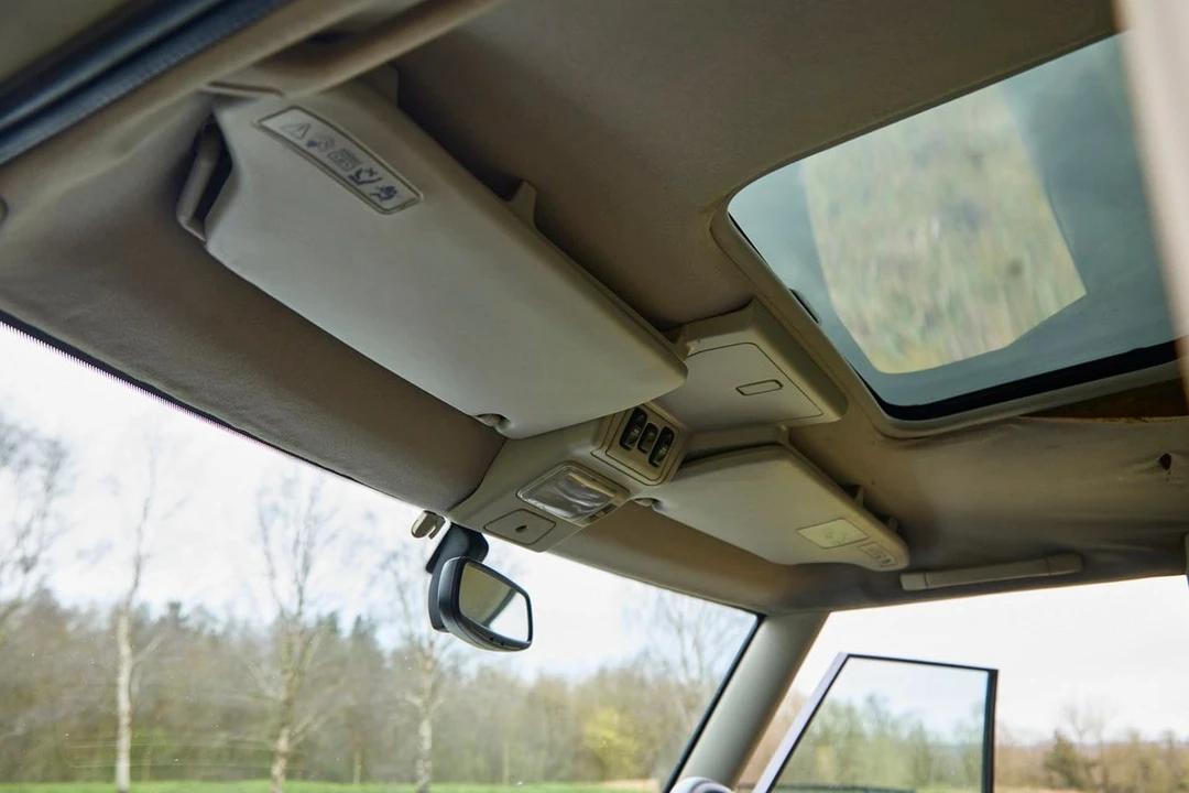 2004 Land Rover Discovery 2nd Gen - Image 16 of 30