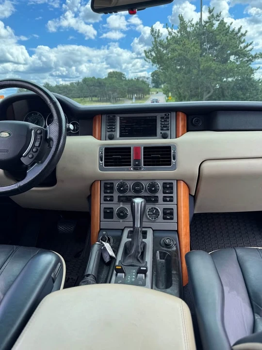 2004 Land Rover Range Rover L322 - Image 9 of 17