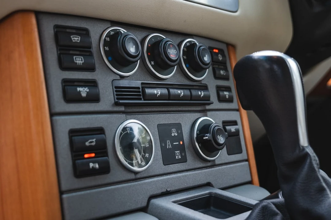2004 Land Rover Range Rover L322 - Image 6 of 30