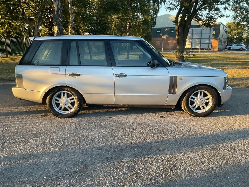 2004 Land Rover Range Rover L322 - Image 10 of 30