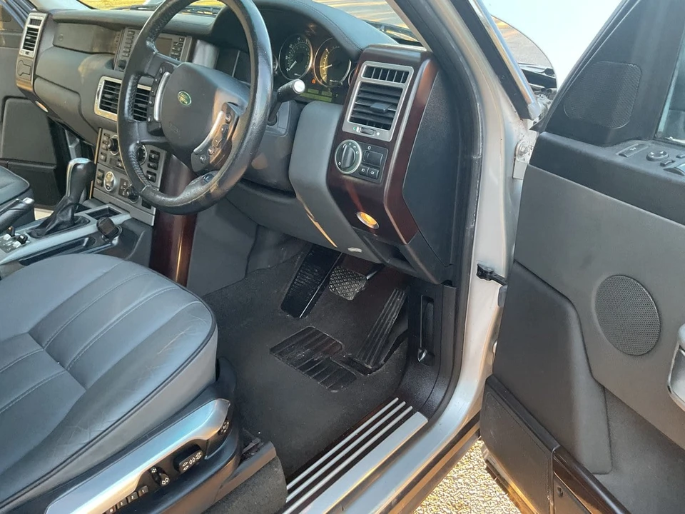 2004 Land Rover Range Rover L322 - Image 16 of 30