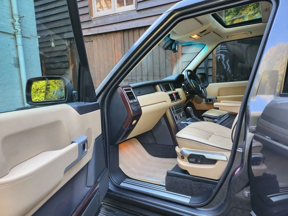 2004 Land Rover Range Rover L322 - Image 14 of 30