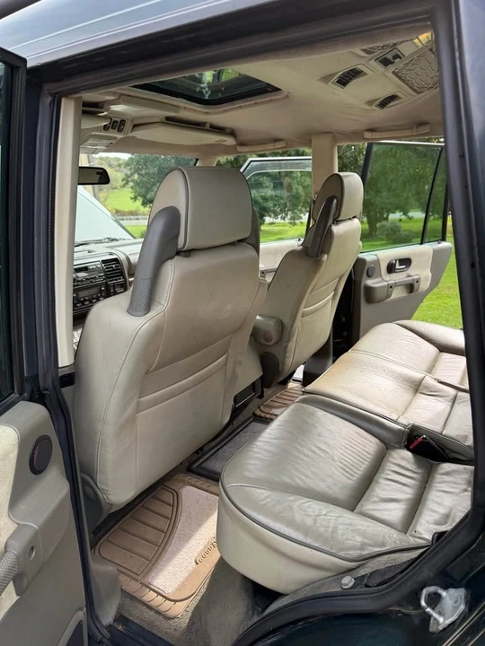 2004 Land Rover Discovery 2nd Gen - Image 11 of 16