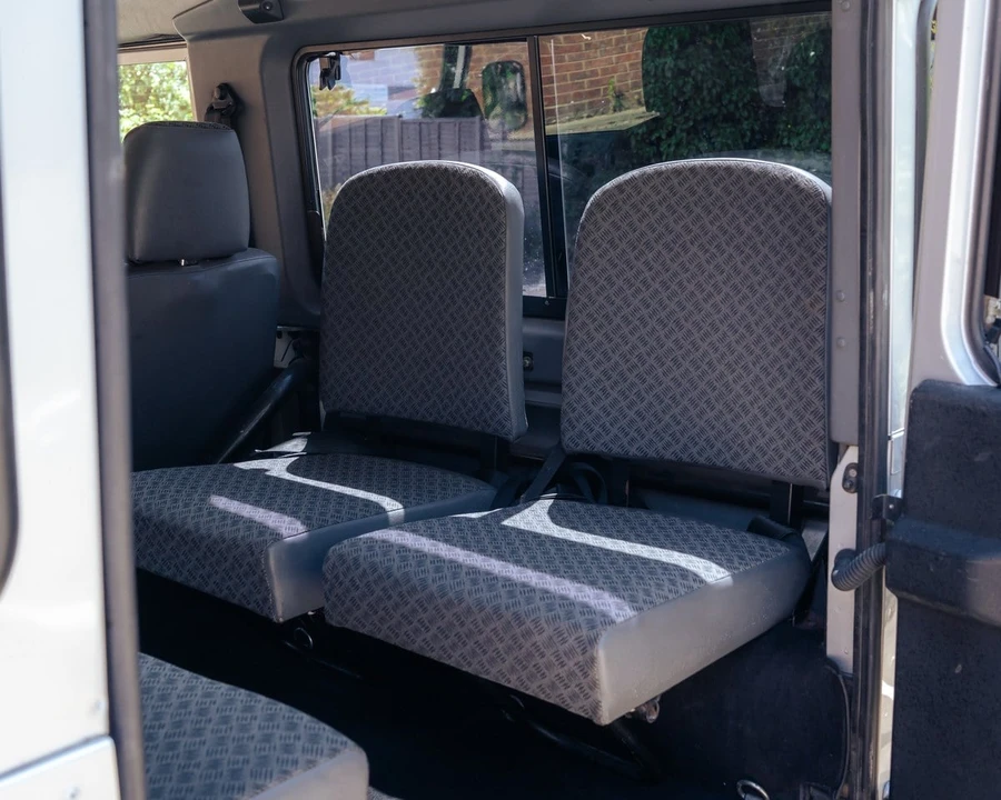 2004 Land Rover Defender 90 - Image 16 of 30
