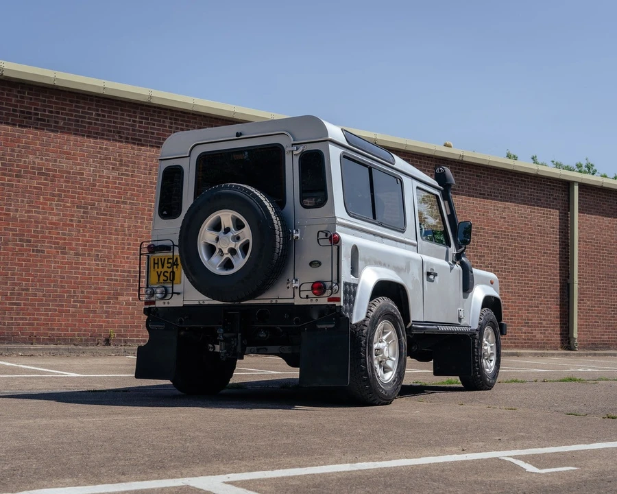 2004 Land Rover Defender 90 - Image 7 of 30