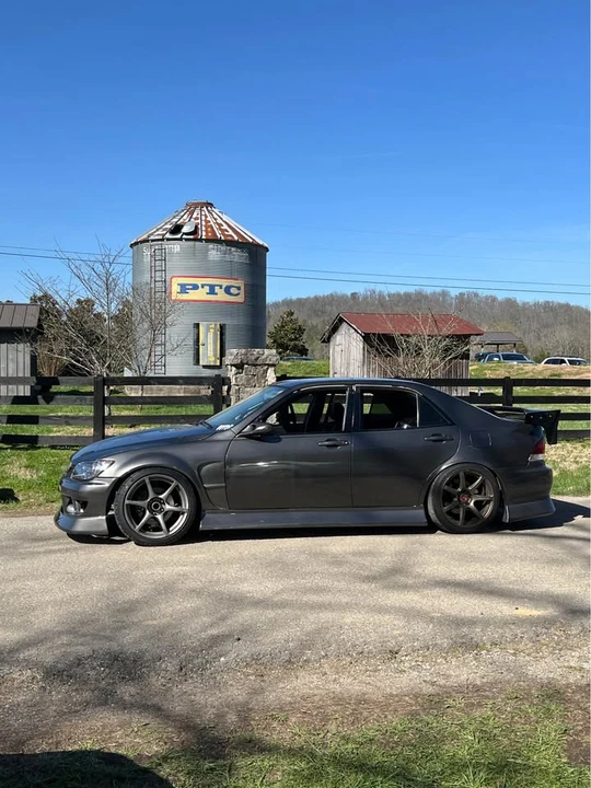 2004 Lexus IS 1st Gen - Image 5 of 13
