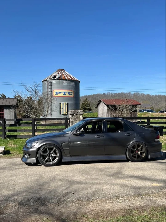 2004 Lexus IS 1st Gen - Image 5 of 15