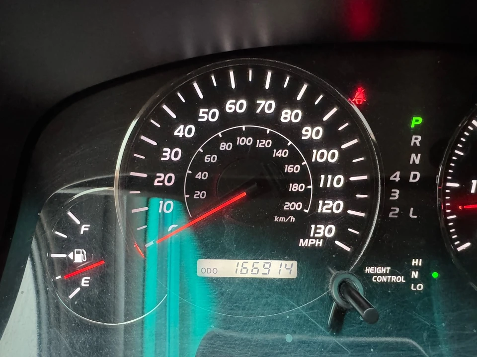 2004 Lexus GX 1st Gen - Image 18 of 20