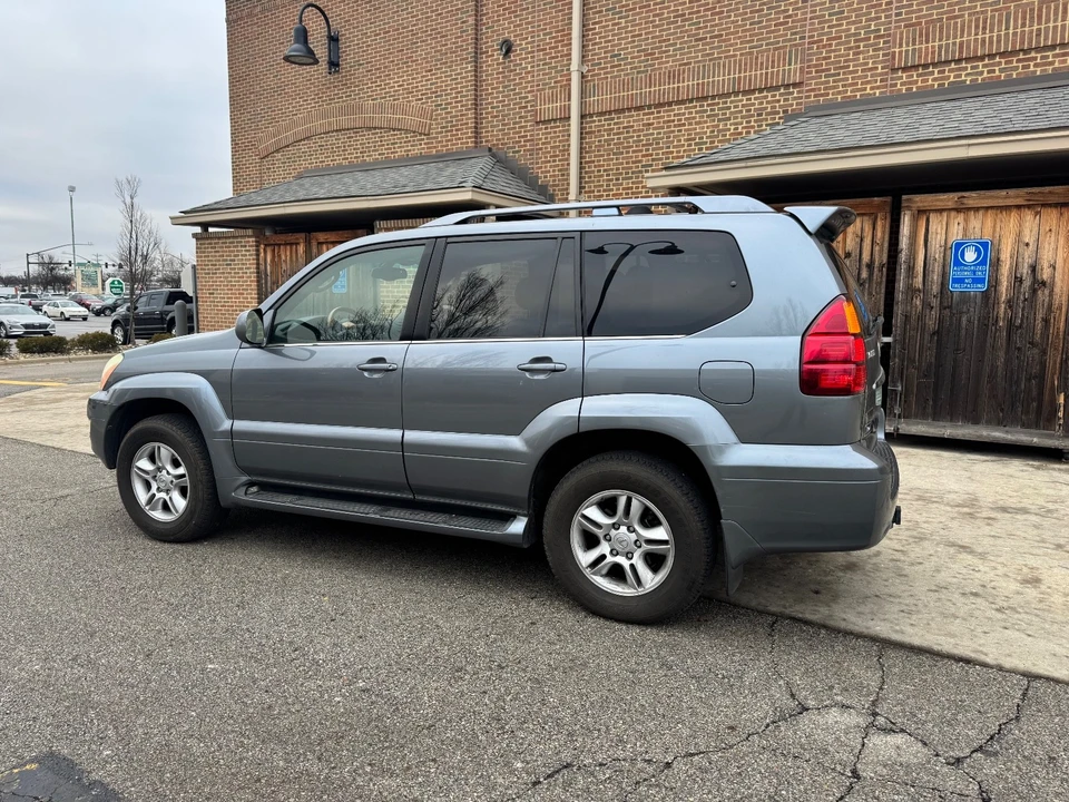 2004 Lexus GX 1st Gen - Image 5 of 20