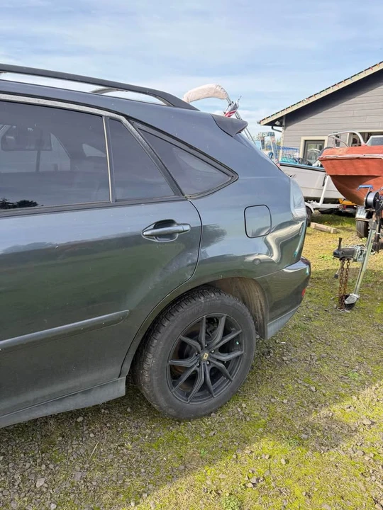 2004 Lexus RX 2nd Gen - Image 4 of 7