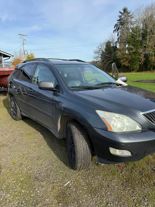 2004 Lexus RX 2nd Gen - Image 2 of 7