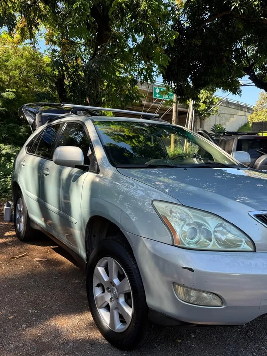 2004 Lexus RX 2nd Gen - Image 3 of 8
