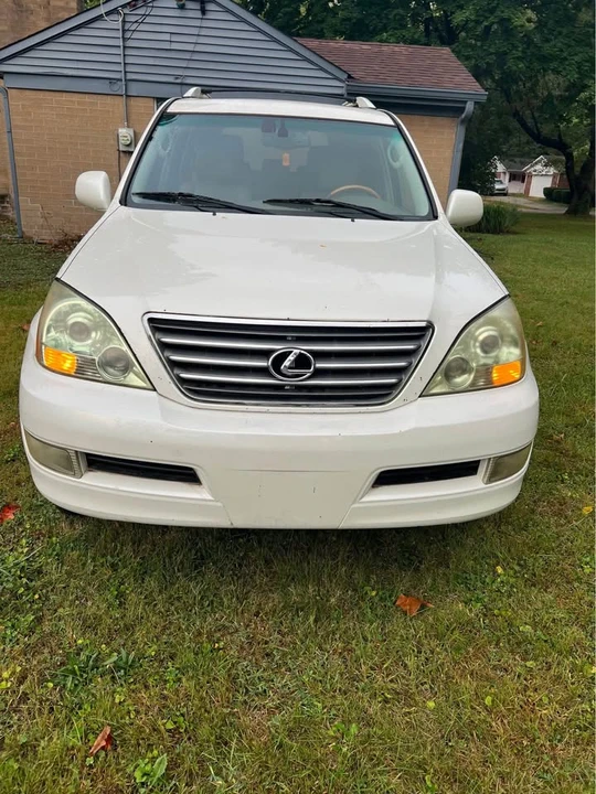 2004 Lexus GX 1st Gen - Image 8 of 10