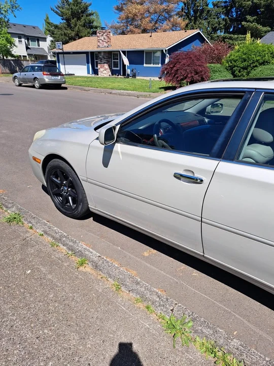 2004 Lexus ES 4th Gen - Image 3 of 7