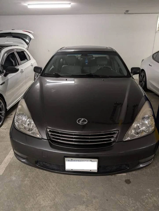 2004 Lexus ES 4th Gen - Image 10 of 20