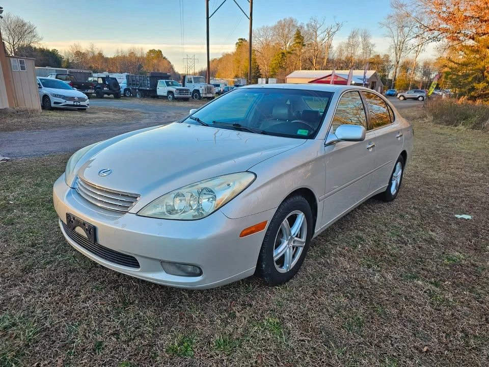 2004 Lexus ES 4th Gen - Image 3 of 17