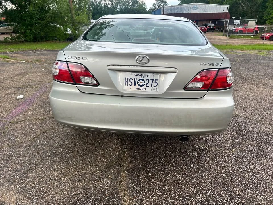 2004 Lexus ES - Image 4 of 5
