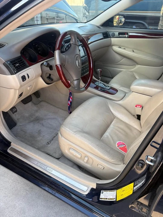 2004 Lexus ES 3rd Gen - Image 4 of 12