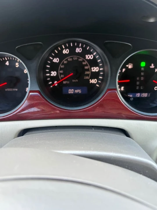 2004 Lexus ES 3rd Gen - Image 5 of 12