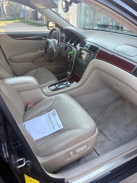 2004 Lexus ES 3rd Gen - Image 8 of 12