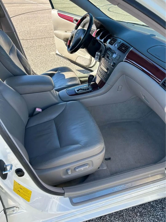 2004 Lexus ES 4th Gen - Image 18 of 20