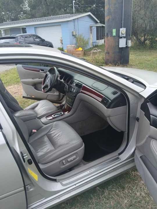 2004 Lexus ES 3rd Gen - Image 5 of 6