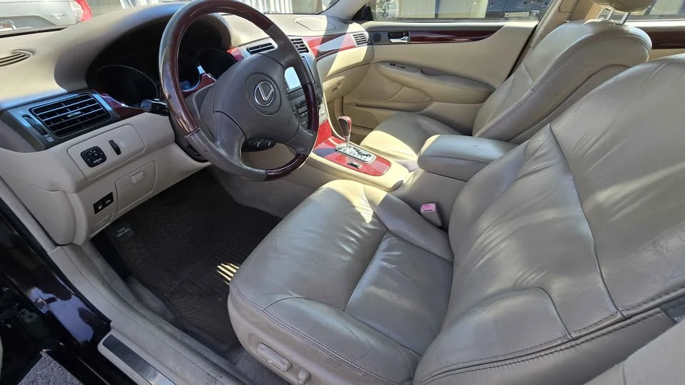 2004 Lexus ES 4th Gen - Image 9 of 10