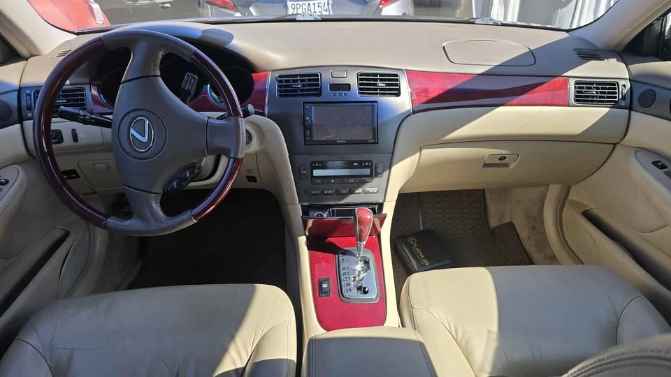 2004 Lexus ES 4th Gen - Image 7 of 10