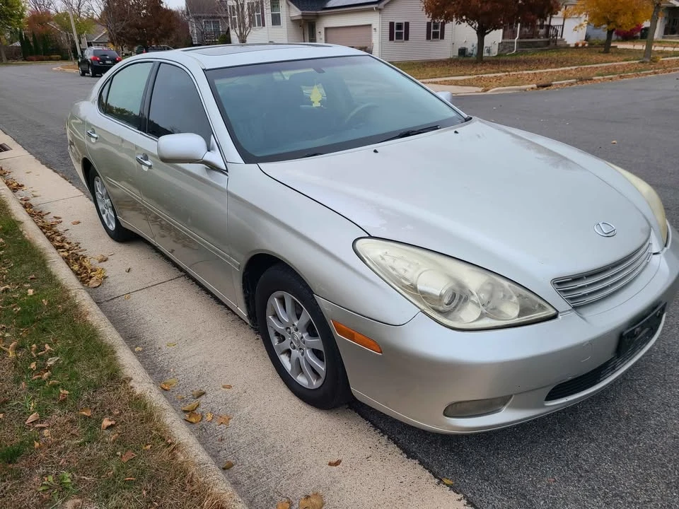 2004 Lexus ES 3rd Gen - Image 11 of 11