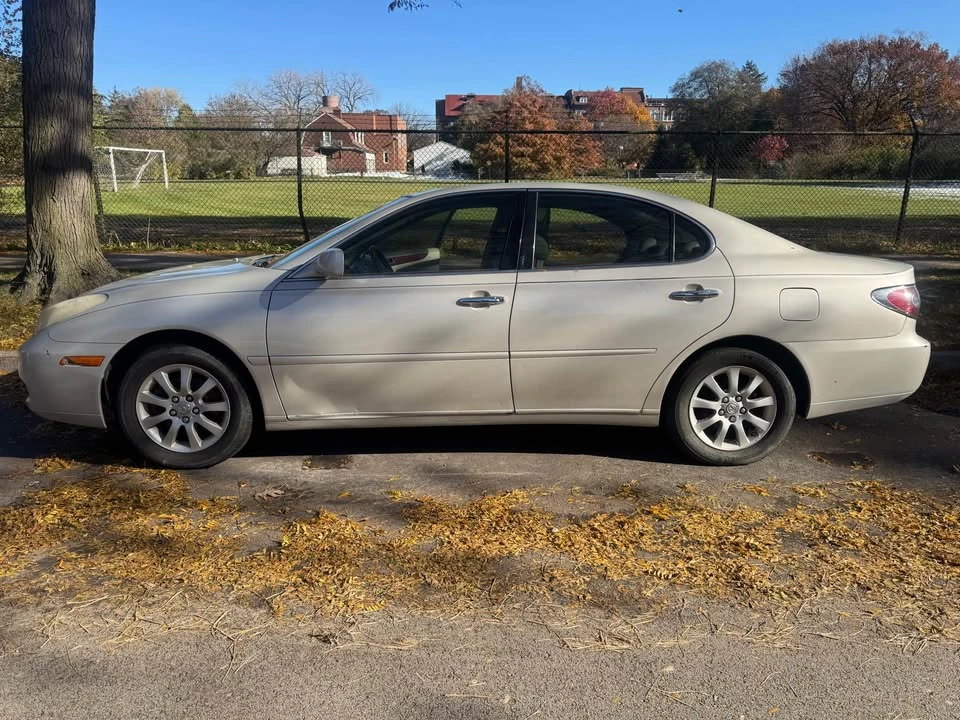 2004 Lexus ES 4th Gen - Image 2 of 8