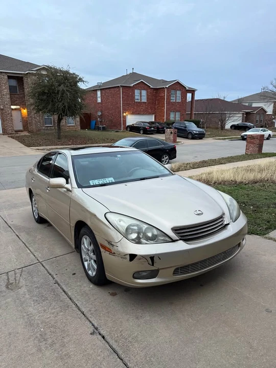2004 Lexus ES 3rd Gen - Image 5 of 14