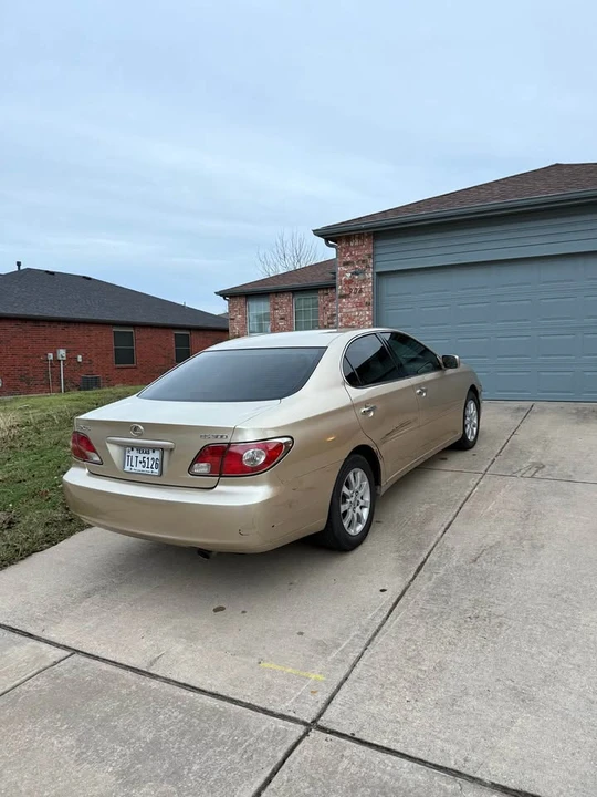 2004 Lexus ES 3rd Gen - Image 7 of 14