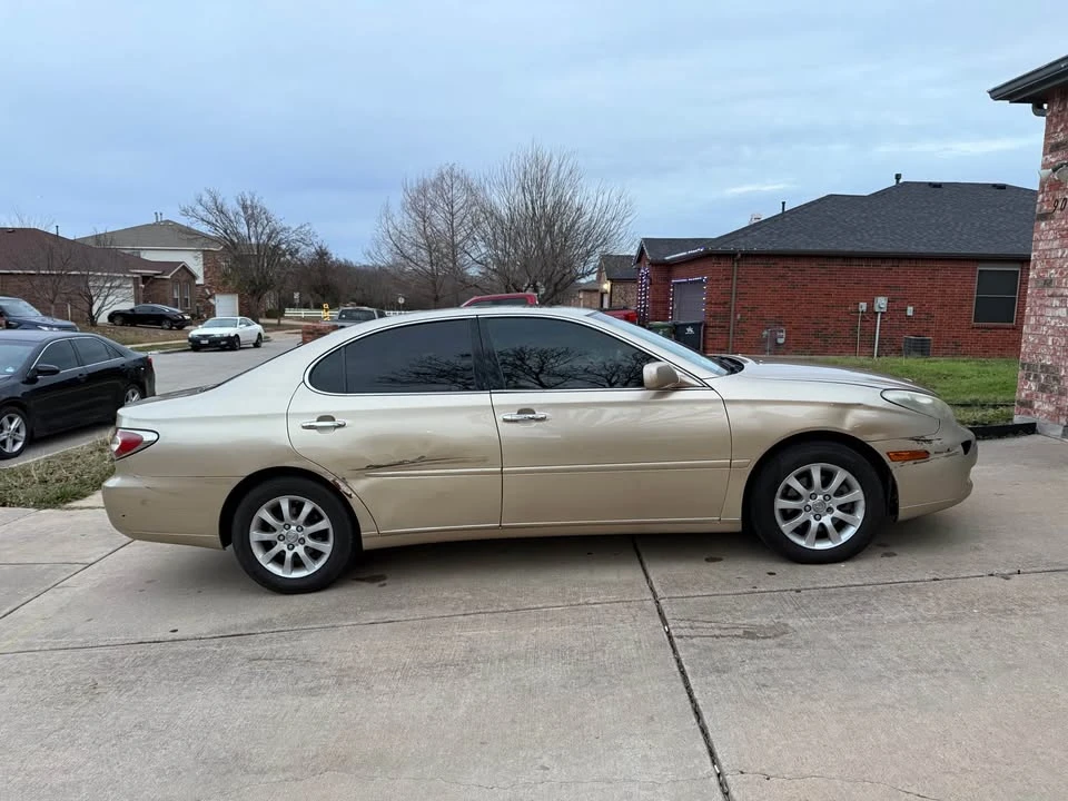 2004 Lexus ES 3rd Gen - Image 4 of 14