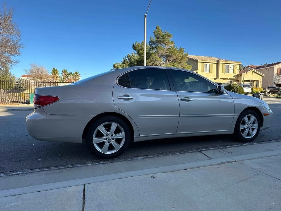 2004 Lexus ES 3rd Gen - Image 2 of 7