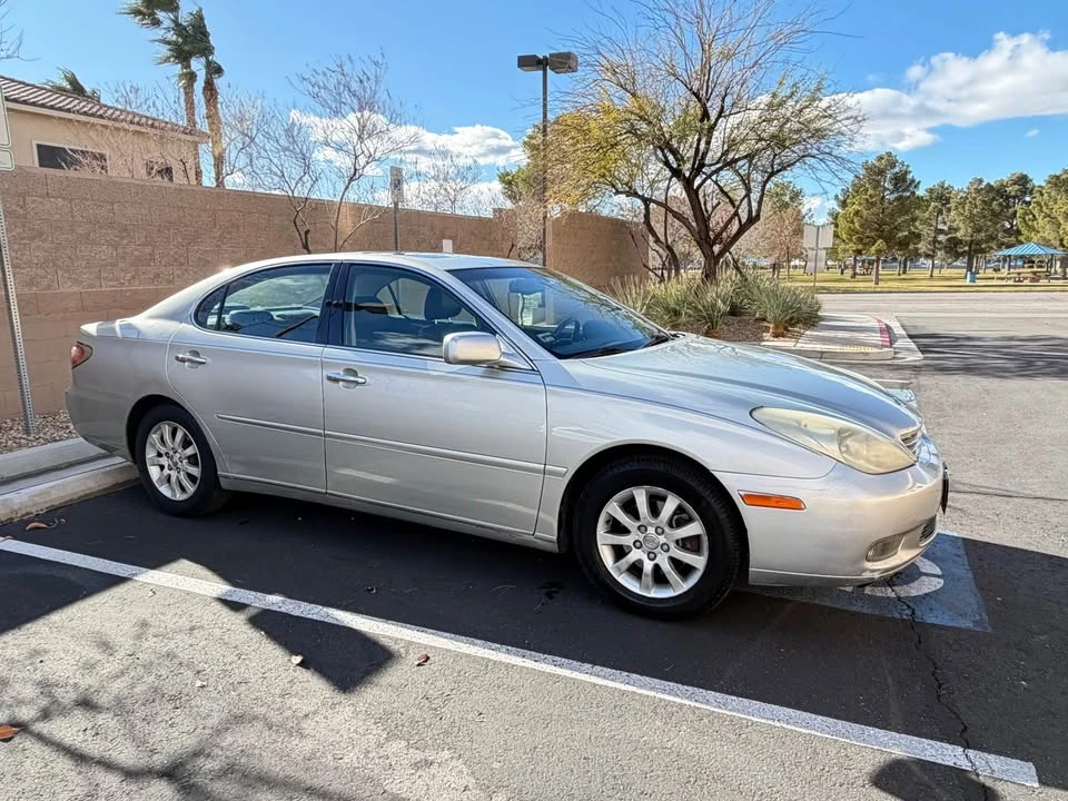 2004 Lexus ES 3rd Gen - Image 4 of 6