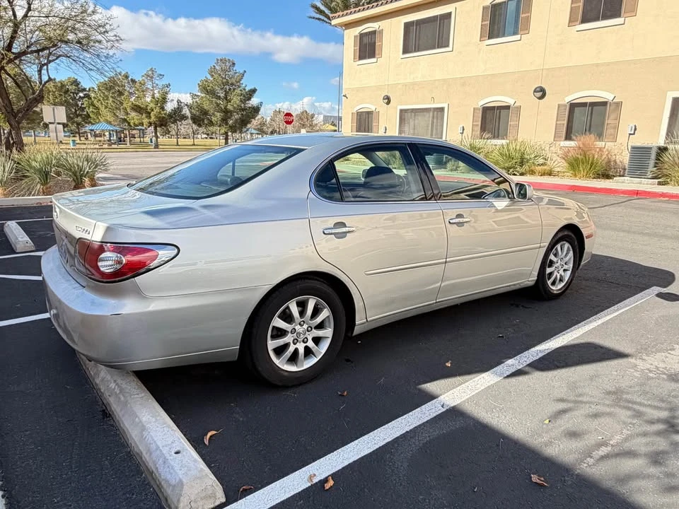 2004 Lexus ES 3rd Gen - Image 3 of 6