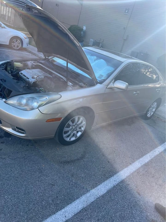 2004 Lexus ES 3rd Gen - Image 4 of 5