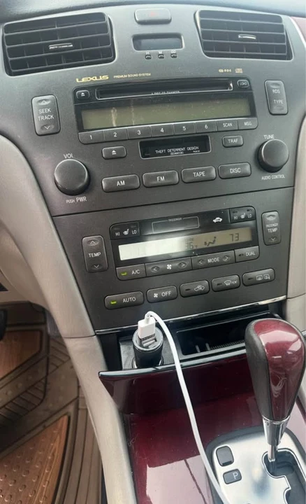 2004 Lexus ES 4th Gen - Image 4 of 4