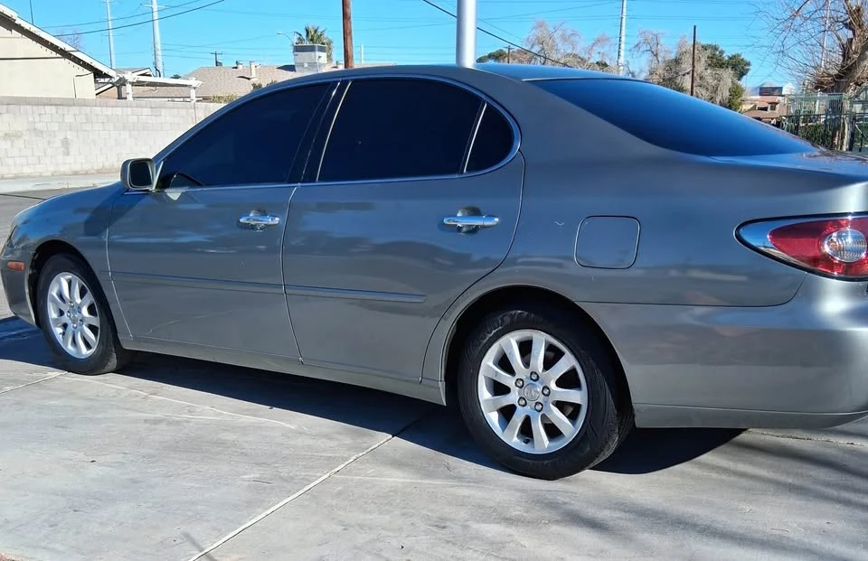 2004 Lexus ES 4th Gen - Image 3 of 4