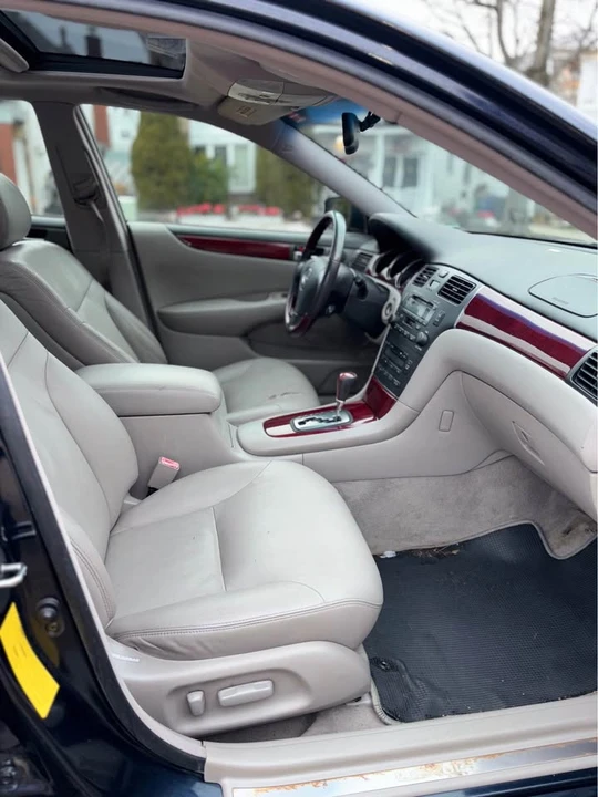 2004 Lexus ES 3rd Gen - Image 5 of 8